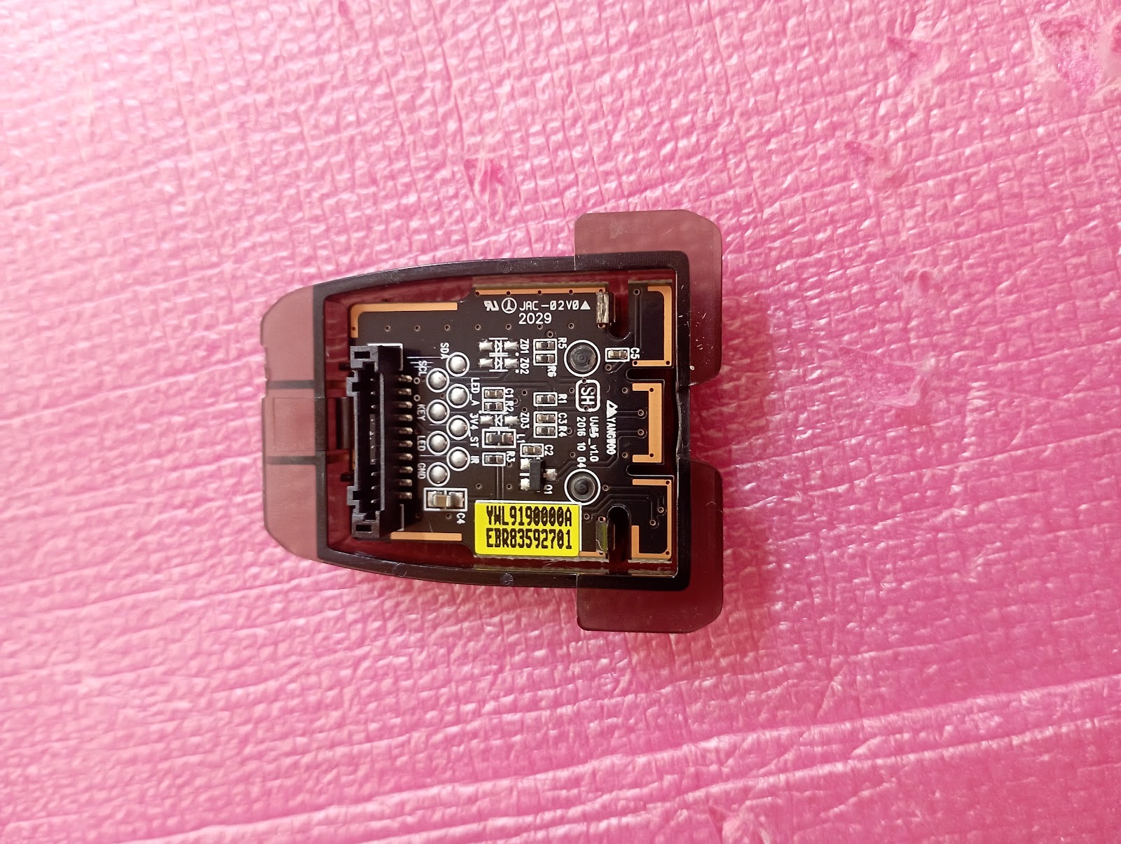 32LM637BPLA LG