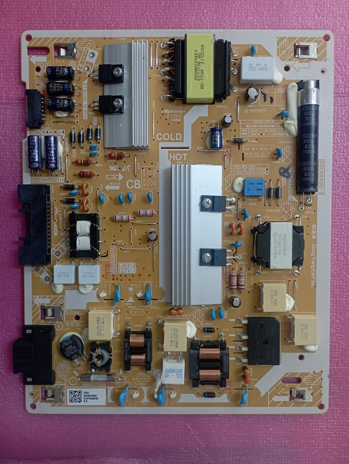 QE43Q60AAUXXH SAMSUNG