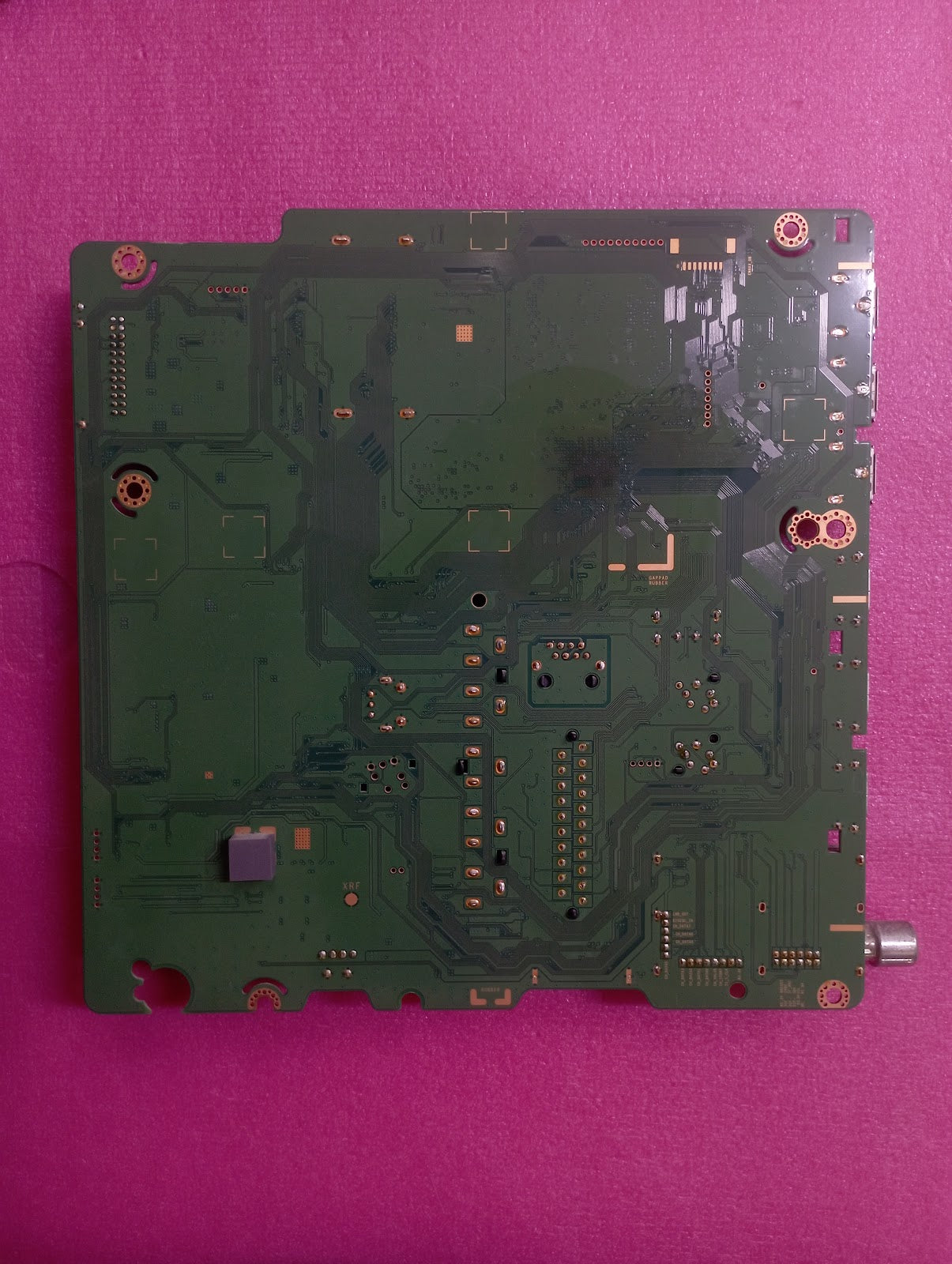 SAMSUNG UE46F6400AY