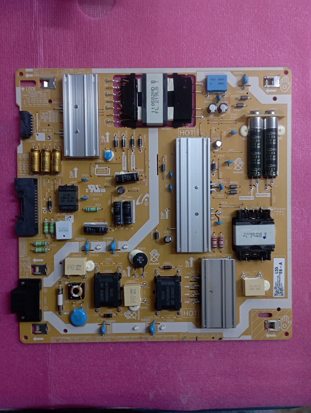 SAMSUNG UE50AU8070UXZT