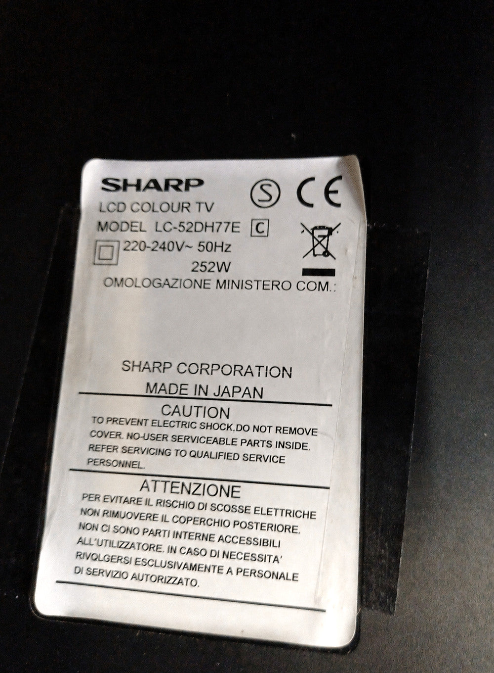 Etichetta modello TV Sharp LC-52DH77E senza matricola