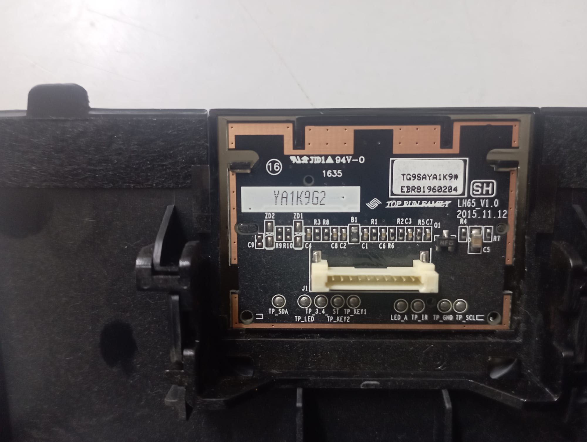 EBR81960204    PULSANTE PER TV 32LH6047