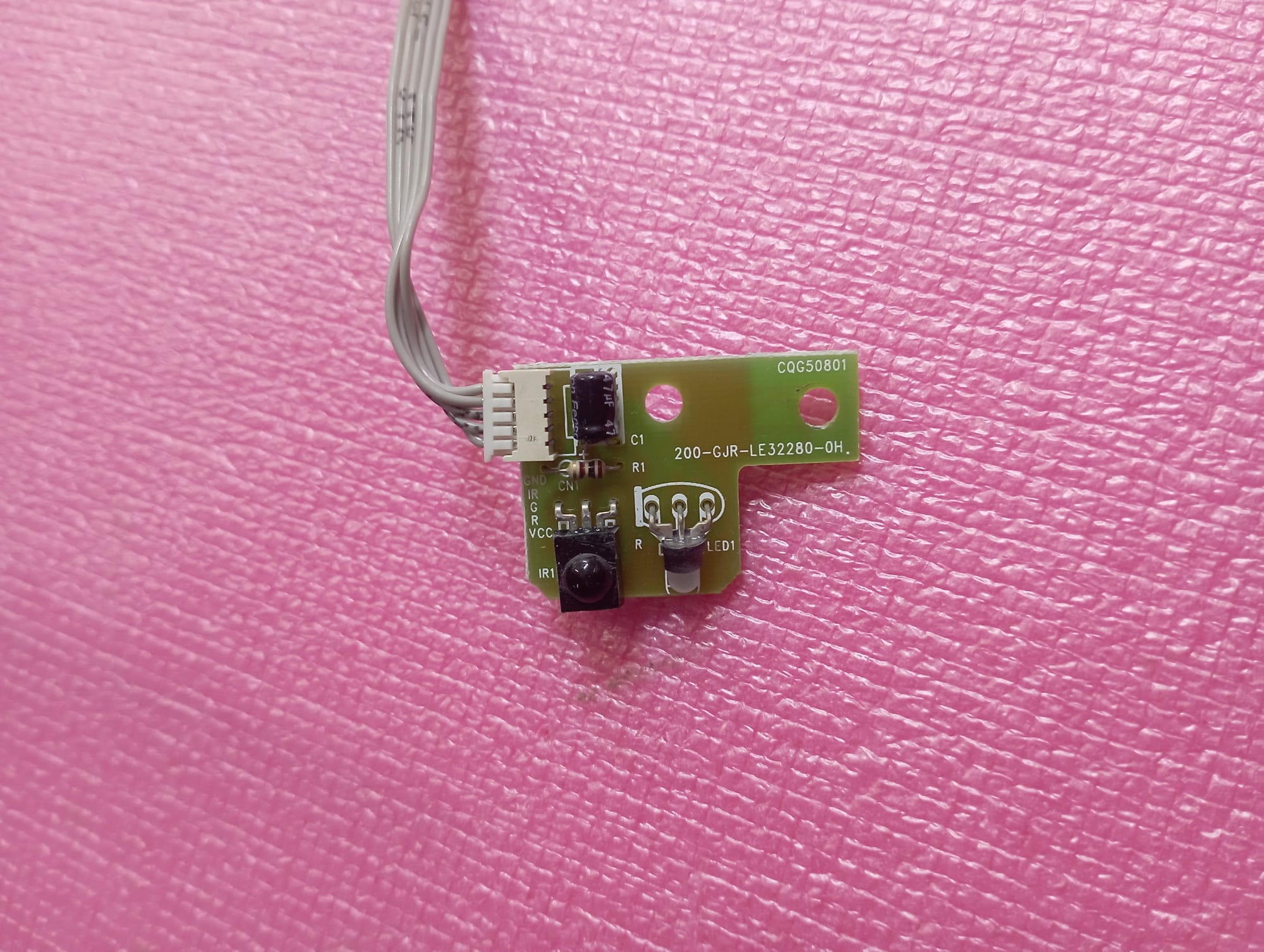 200-GJ3-LE32280-0H CQG50801  RICEVITORE IR PER TV SMART TECH LE-5017S
