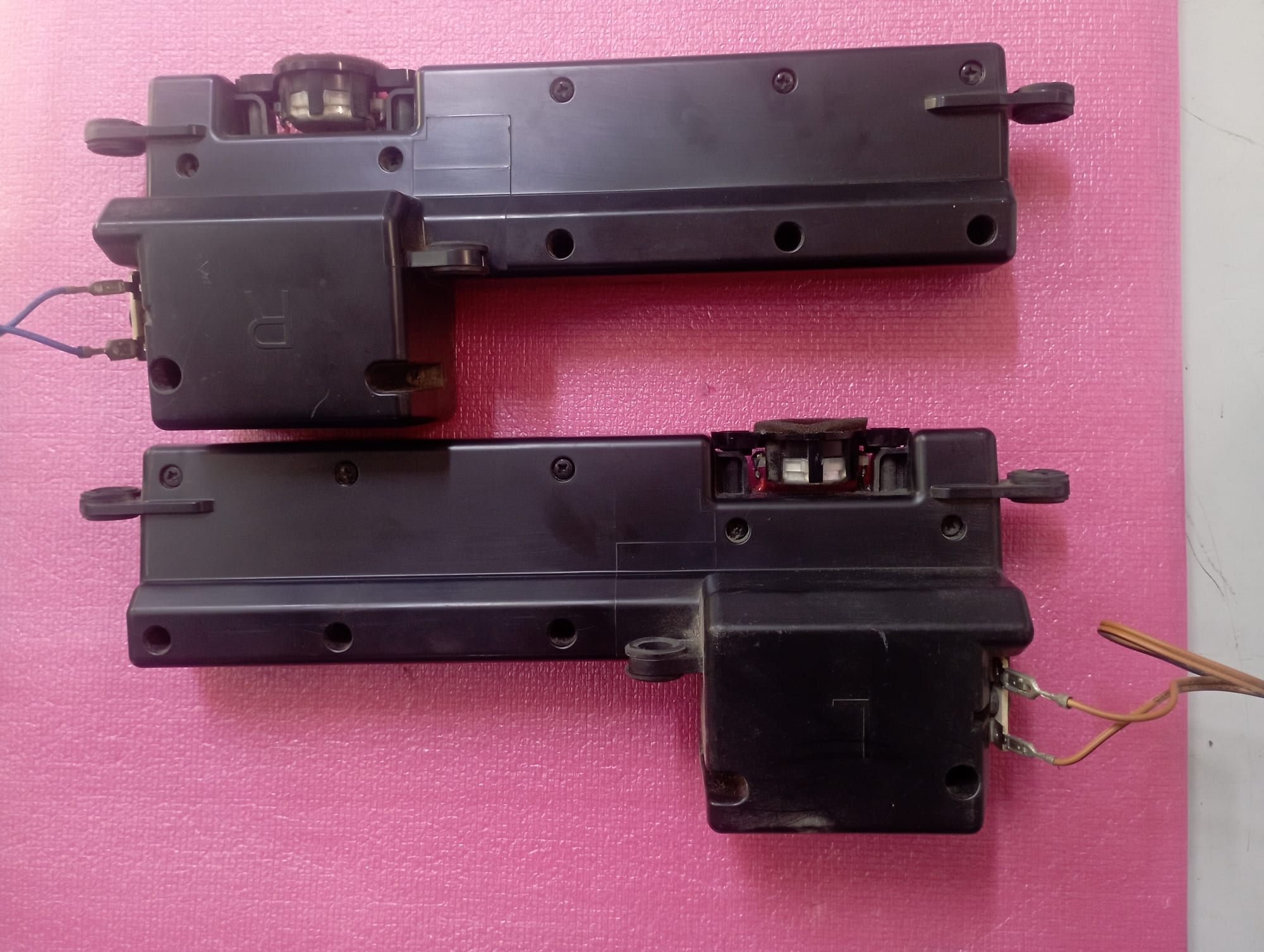 30064 2441 257 30063  ALTOPARLANTI PER TV PHILIPS 52PFL9632D