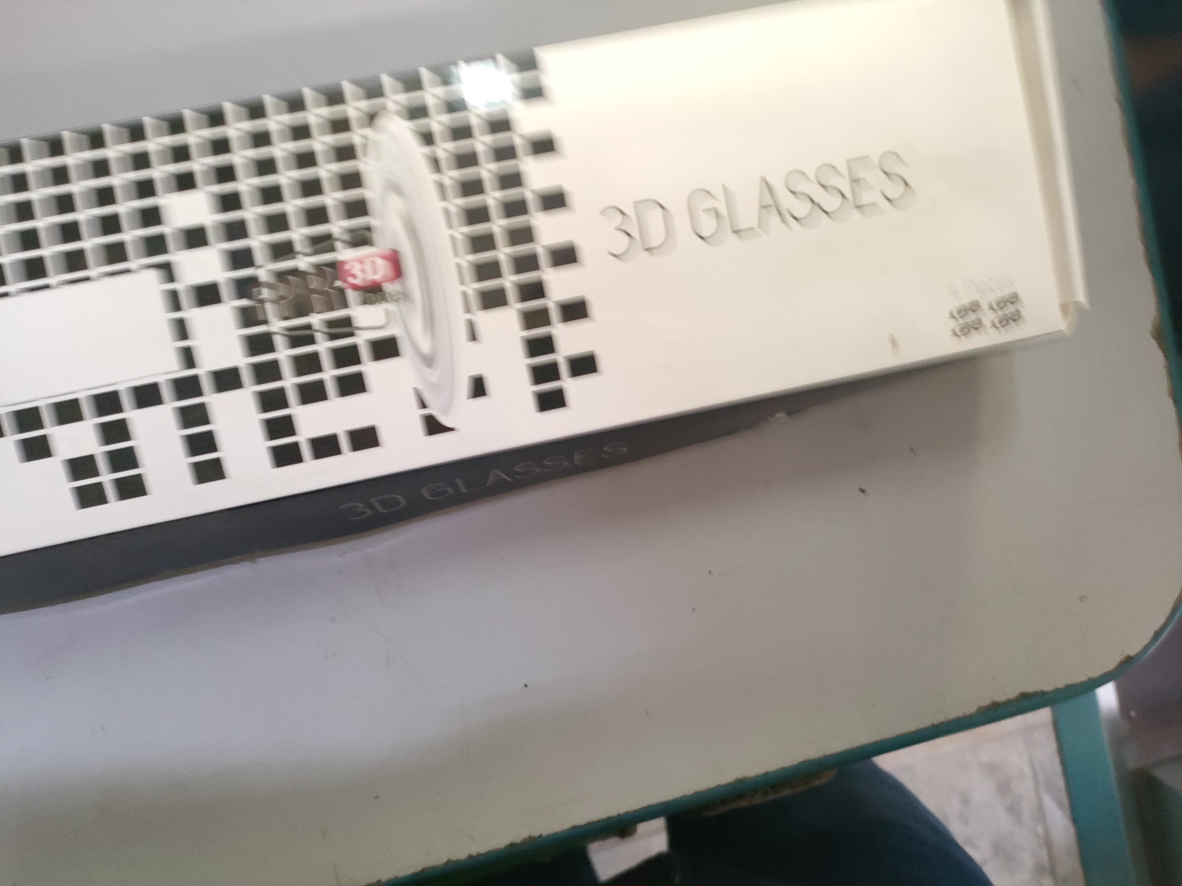 Kit 4x Occhiali 3D Passivi LG — Confezione Originale