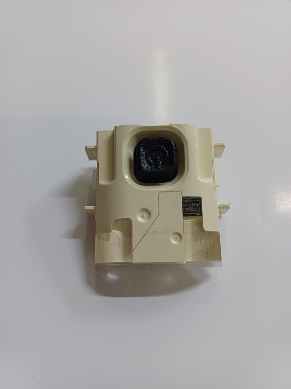 Ricevitore IR e pulsante LG EBR78925202 frontale