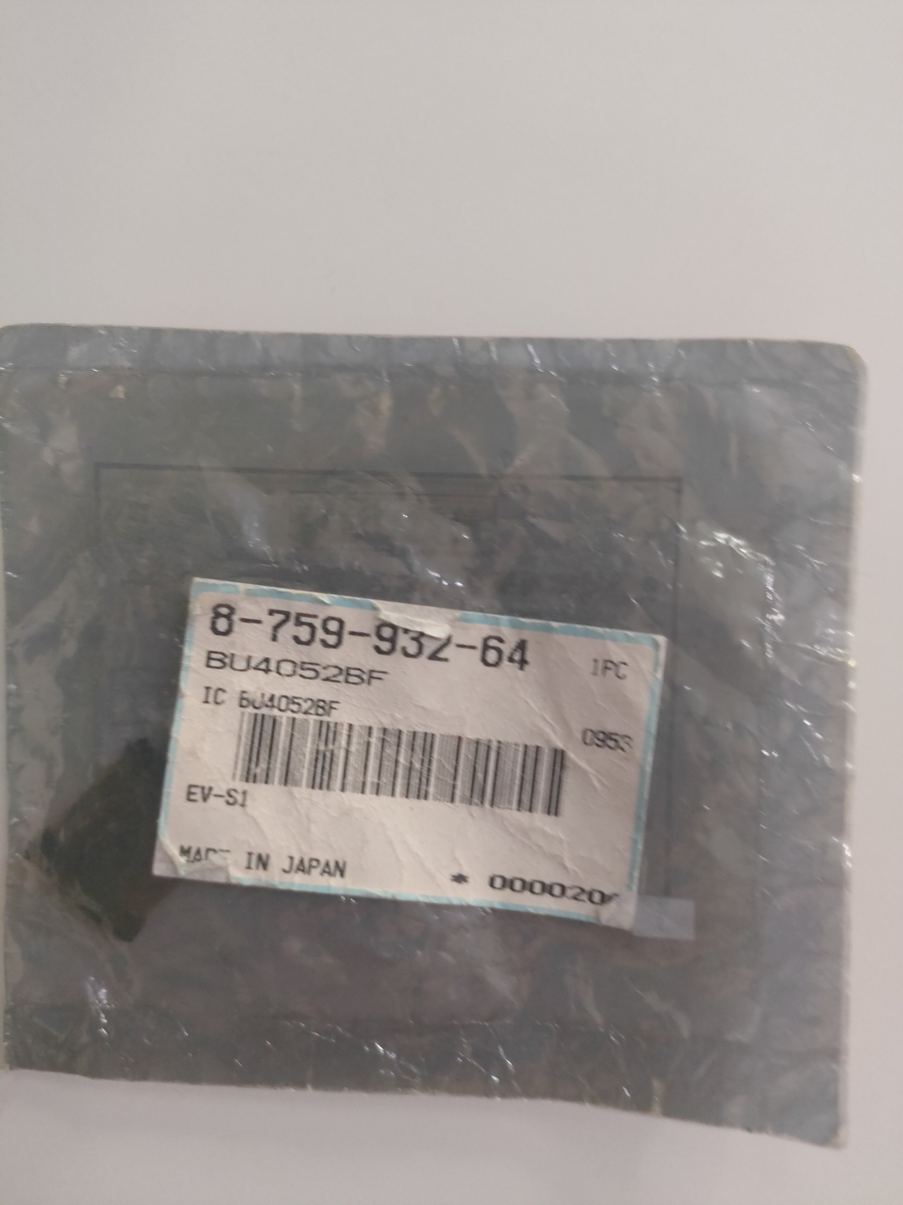 8-759-932-64 IC BU4052BF Sony